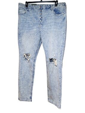 NWT wild fable Women’s Juniors Light Blue High-Rise Distressed Jeans